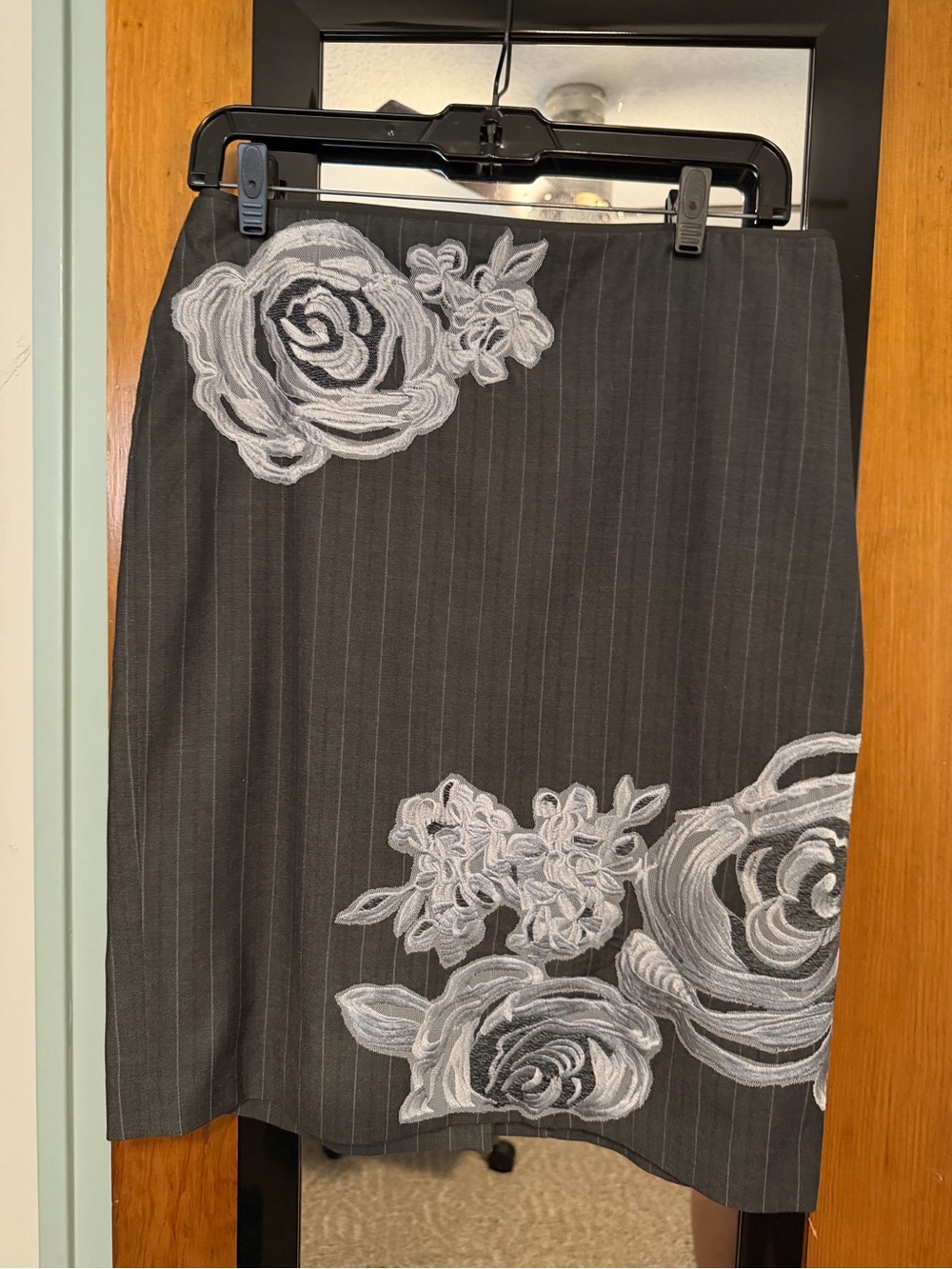 Peter Nygard Gray Pinstripe Pencil Skirt with White Floral Applique
